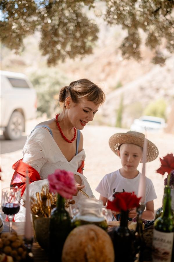 A family afternoon at the vineyard