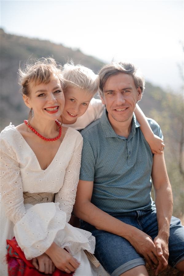 A family afternoon at the vineyard