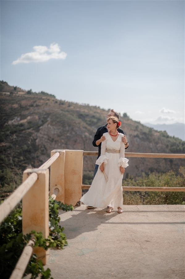 Guests enjoying an afternoon at the finca