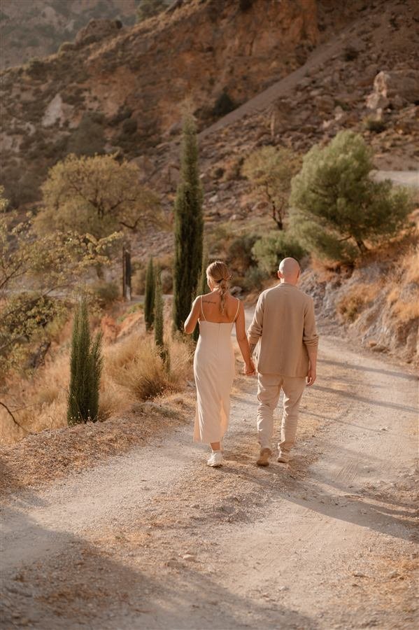 Guests enjoying an afternoon at the finca